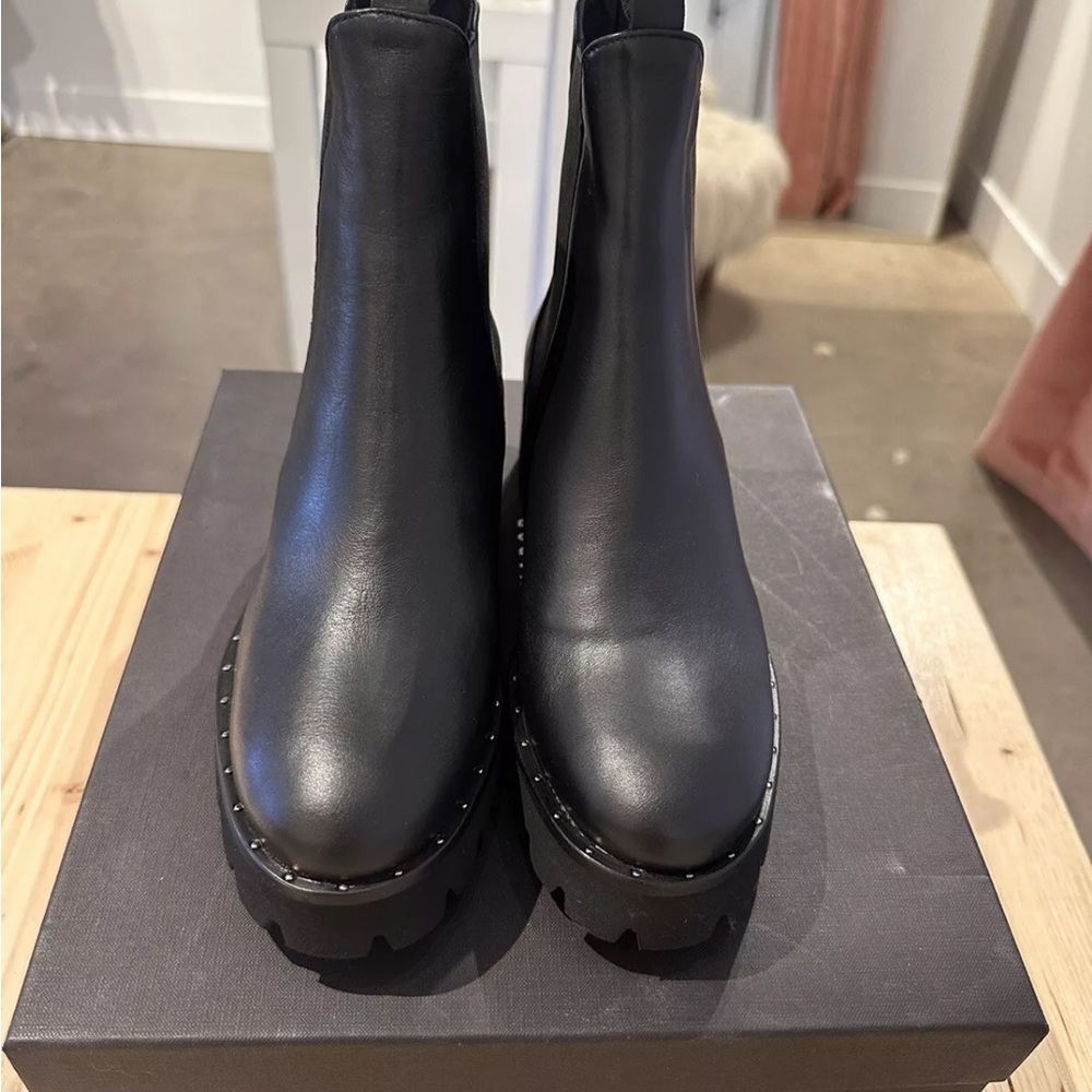 Freda Salvador Brooke Rain Resistant Chelsea Leather Boots Black US 7